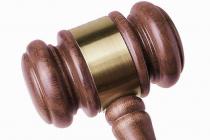 出借银行账户者对于刑事案件被害人损失承担与其过错程度相当的赔偿责任